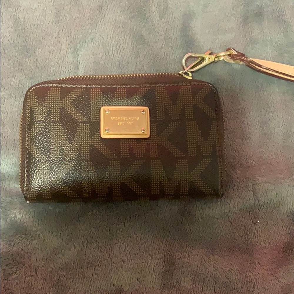 Michael Kors wristlet